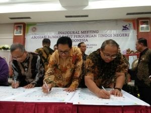 Direktur SDM & Akademik RSA UGM tandatangan Asosiasi RS PTN