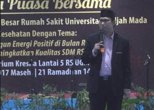 Bapak Erik Hadi Saputra, S.Kom, M.Eng dalam Penyampaian Materi Seminar