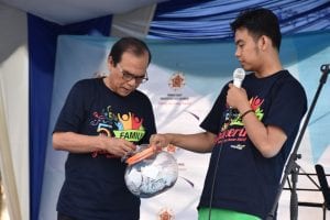 Pengundian doorprize oleh Direktur Utama RS UGM