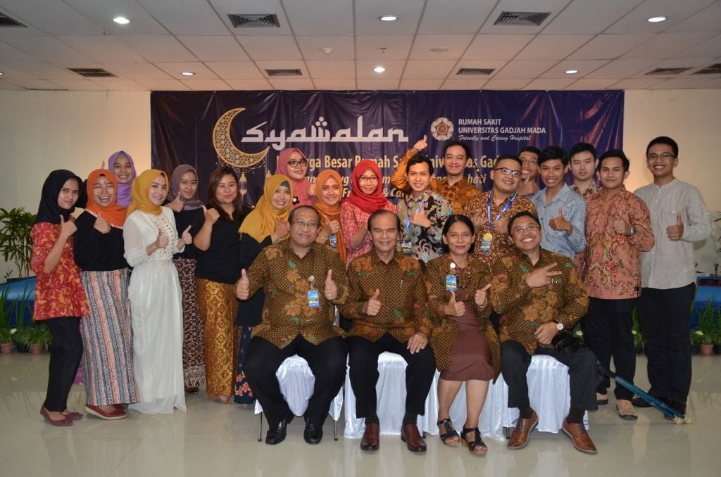 Foto bersama panitia & Direksi