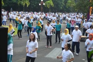 Acara senam bersama dalam Pembukaan Dies Naralis UGM