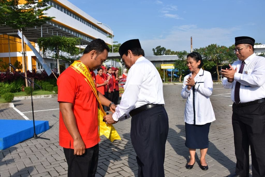 Penyematan Duta Cuci Tangan RS UGM