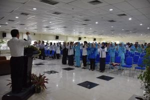 Semangat Karyawan dalam Meneriakkan Yel-Yel RS UGM