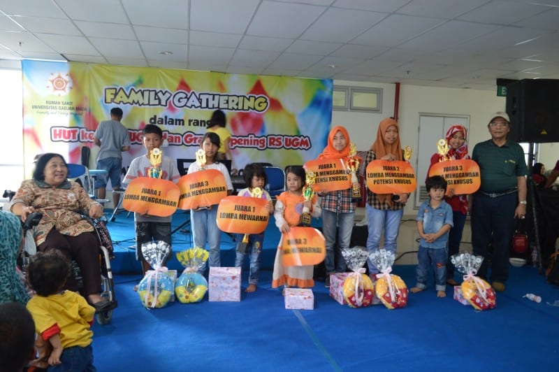 family gathering Rumah Sakit UGM 2016