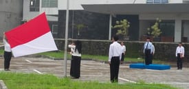 Upacara bendera di Rumah Sakit UGM